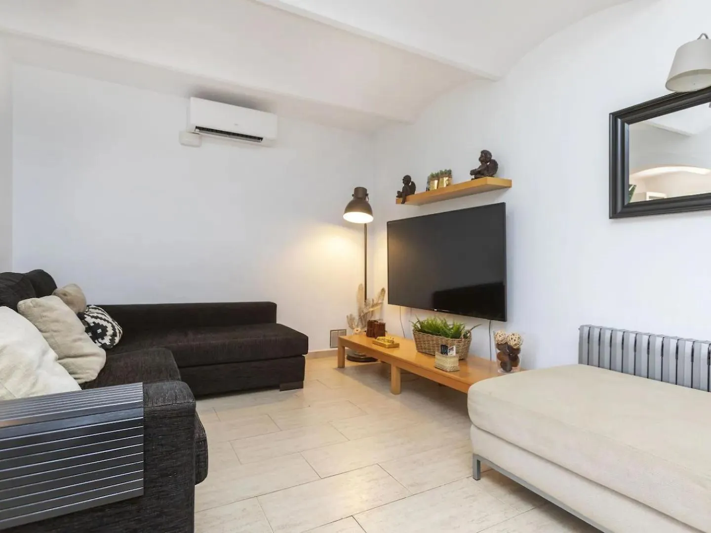 Casa Canyet Con Piscina A Un Paso De Barcelona Y La Playa Badalona 0*,  España